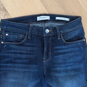 👖 Guess Women’s Skinny Jeans – Dark Blue Size 27